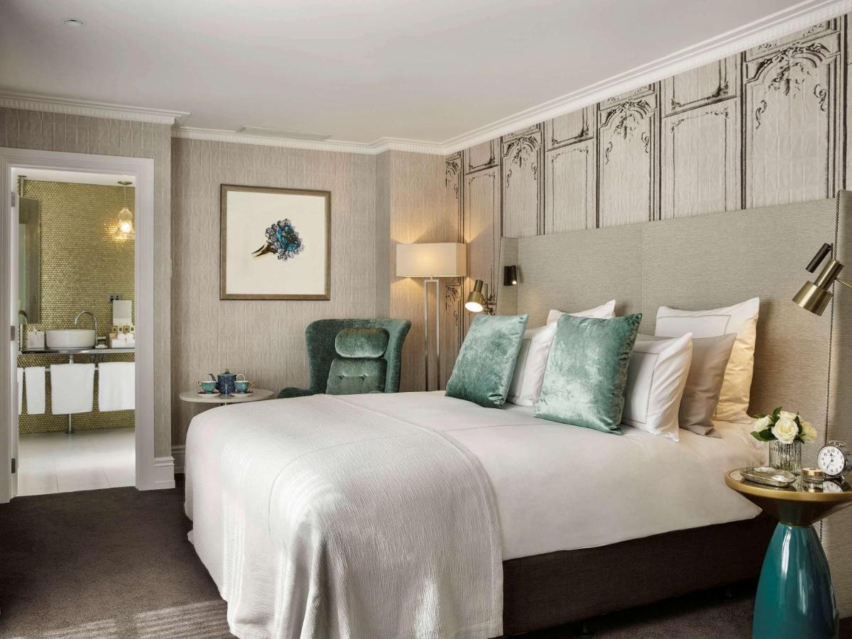 Fable Auckland, Mgallery Εξωτερικό φωτογραφία A bedroom at The Dorchester